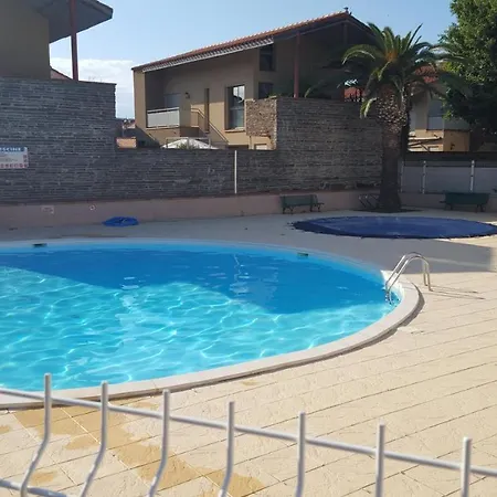 La perle de Collioure à 100 métres de la plage de sable fin avec piscine et parking Extérieur photo